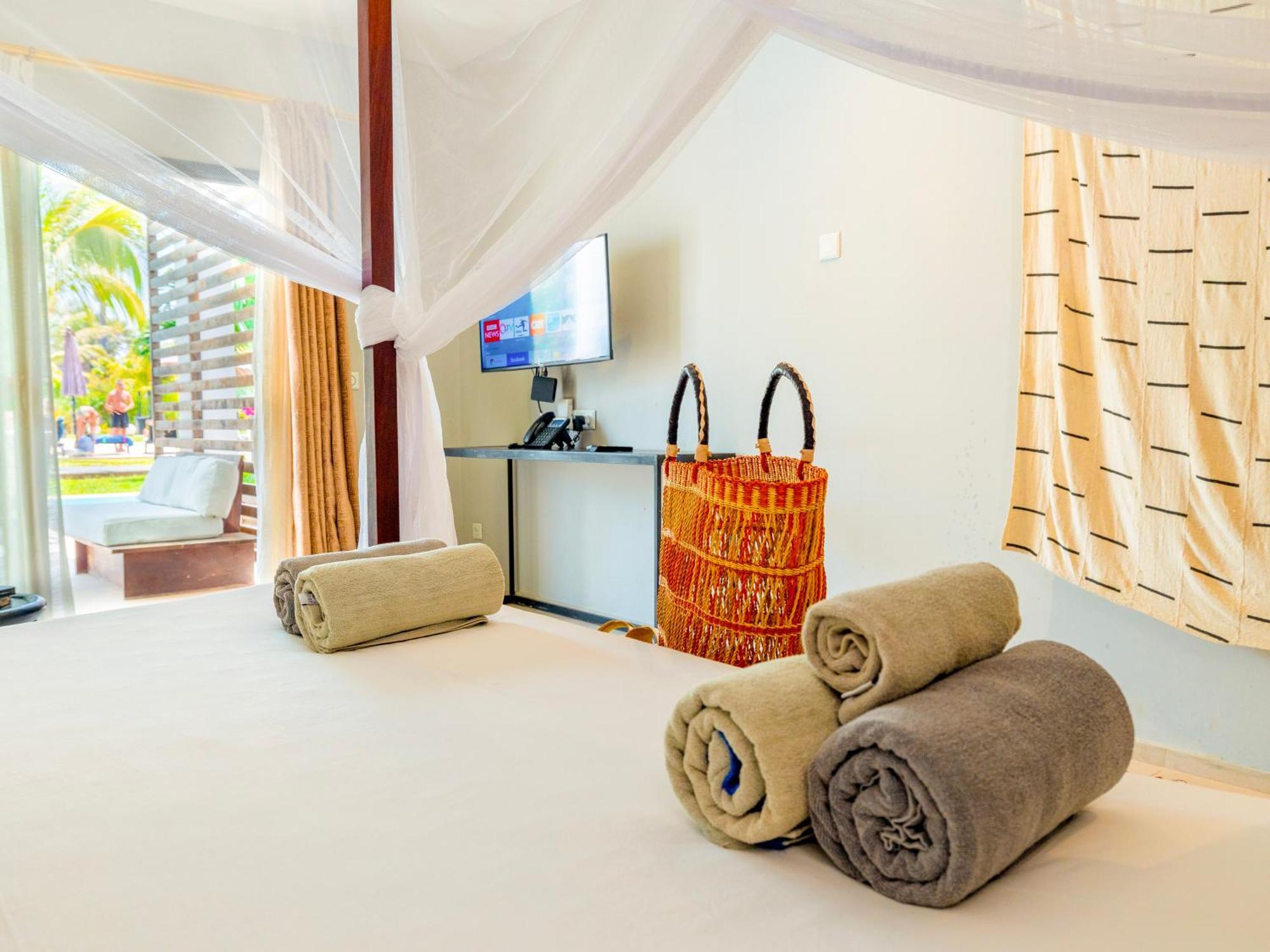 Tamala Beach Resort (Adults Only) Kotu Exterior photo